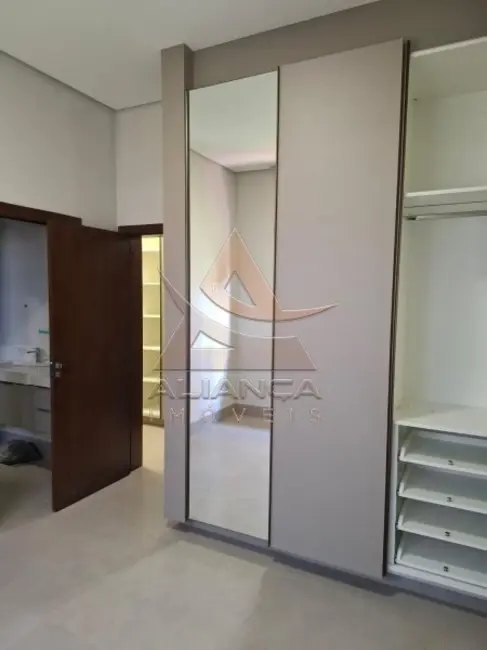 Casa de Condomínio com 4 quartos à venda, 200m2 em Vila do Golf, Ribeirao Preto - SP - imagem 6 Foto 6 de Casa de Condomínio com 4 quartos à venda, 200m2 em Vila do Golf, Ribeirao Preto - SP
