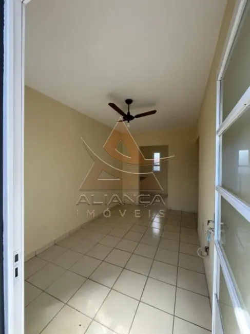 Foto 2 de Casa com 2 quartos à venda, 64m2 em Ribeirao Preto - SP