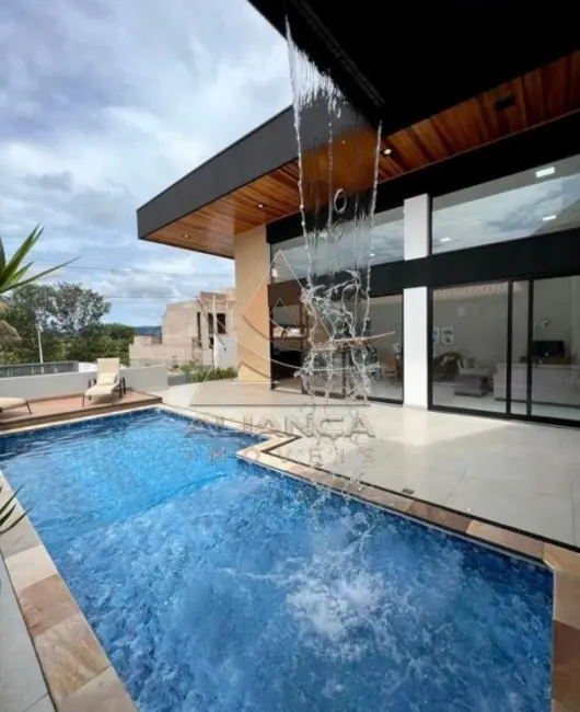 Foto 1 de Casa de Condomínio com 3 quartos à venda, 226m2 em Rifaina - SP