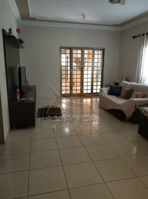 Foto 1 de Casa de Condomínio com 3 quartos à venda, 183m2 em Cravinhos - SP