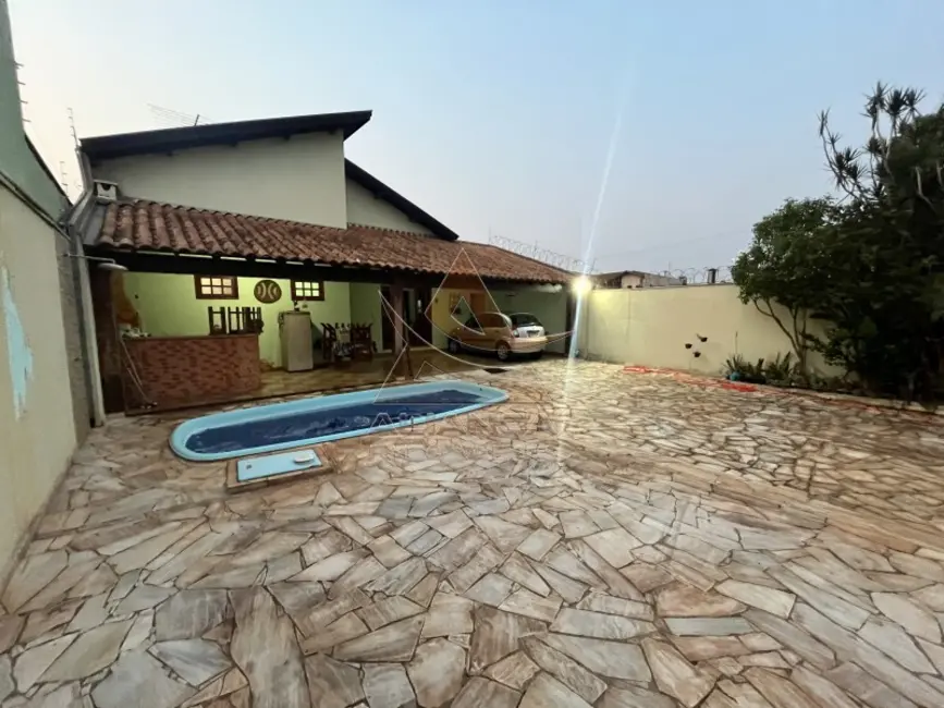 Foto 2 de Casa com 3 quartos à venda, 220m2 em Ribeirao Preto - SP