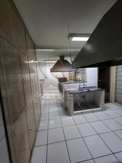 Sala Comercial com 3 quartos para alugar, 229m2 em Ribeirao Preto - SP - imagem 2 Foto 2 de Sala Comercial com 3 quartos para alugar, 229m2 em Ribeirao Preto - SP