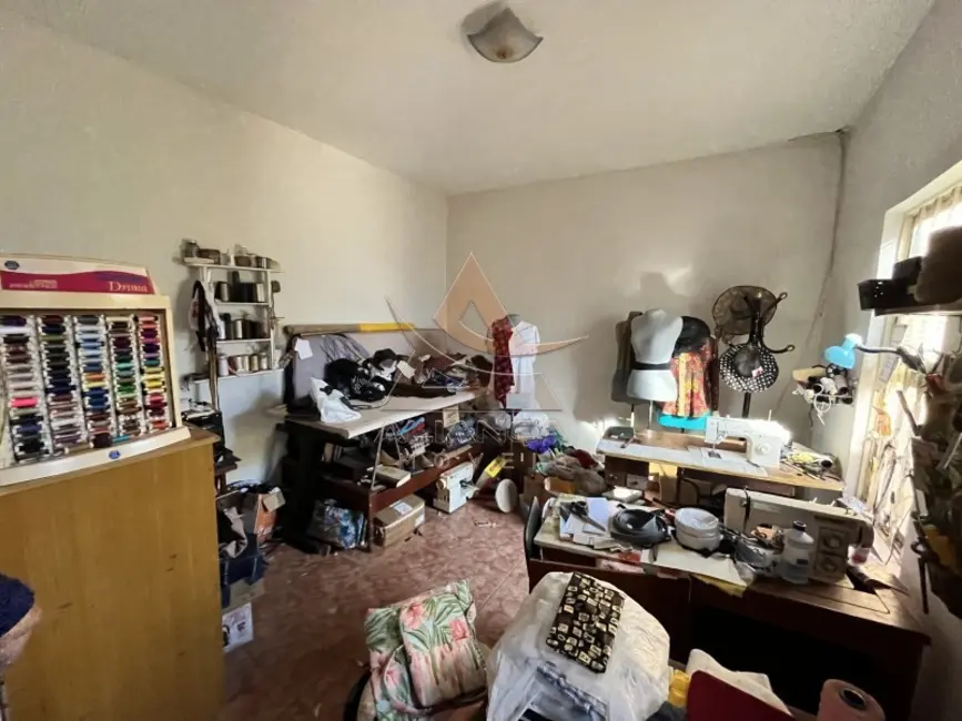 Foto 2 de Casa com 2 quartos à venda, 140m2 em Ribeirao Preto - SP