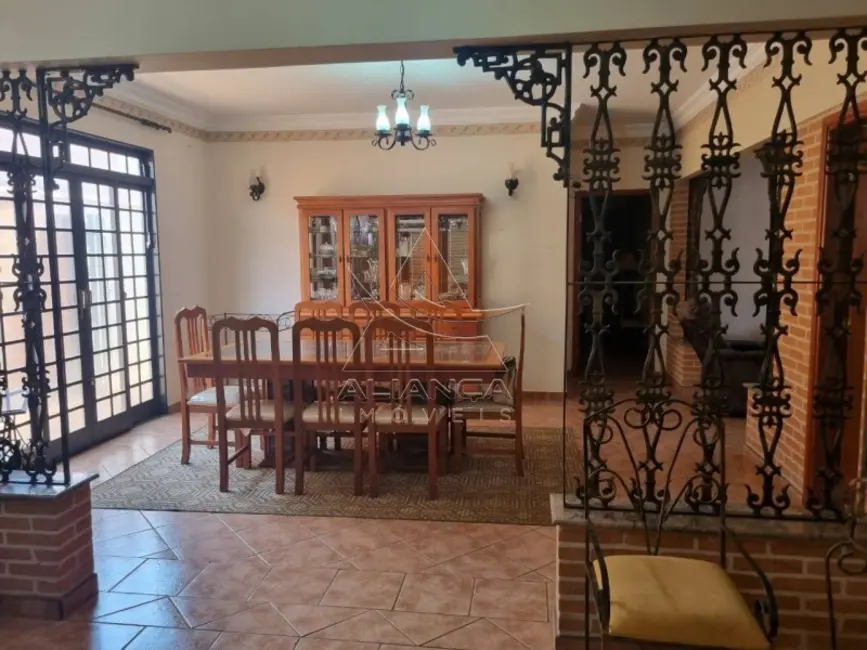 Casa com 4 quartos à venda, 211m2 em Cravinhos - SP - imagem 1 Foto 1 de Casa com 4 quartos à venda, 211m2 em Cravinhos - SP