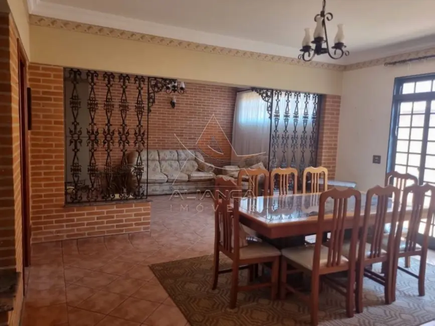 Casa com 4 quartos à venda, 211m2 em Cravinhos - SP - imagem 2 Foto 2 de Casa com 4 quartos à venda, 211m2 em Cravinhos - SP