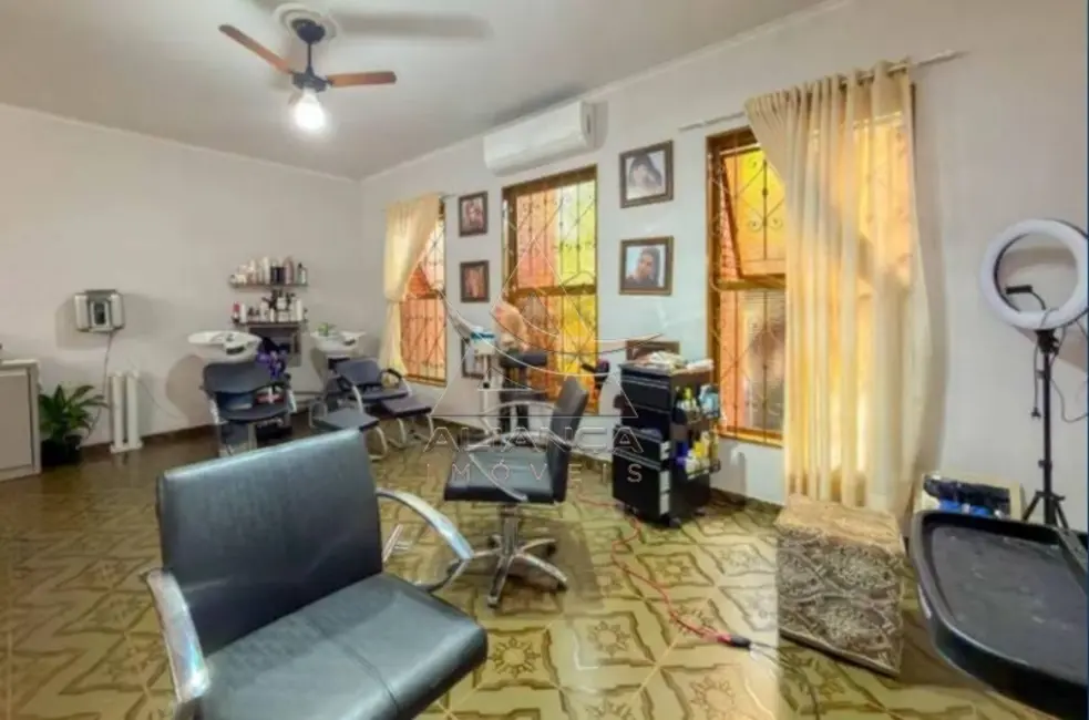 Foto 3 de Casa com 4 quartos à venda, 230m2 em Jardim Irajá, Ribeirao Preto - SP