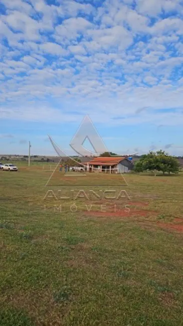 Fazenda / Haras com 1 quarto à venda, 1000000m2 em Santa Vitoria - MG - imagem 2 Foto 2 de Fazenda / Haras com 1 quarto à venda, 1000000m2 em Santa Vitoria - MG