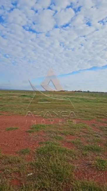 Fazenda / Haras com 1 quarto à venda, 1000000m2 em Santa Vitoria - MG - imagem 6 Foto 6 de Fazenda / Haras com 1 quarto à venda, 1000000m2 em Santa Vitoria - MG
