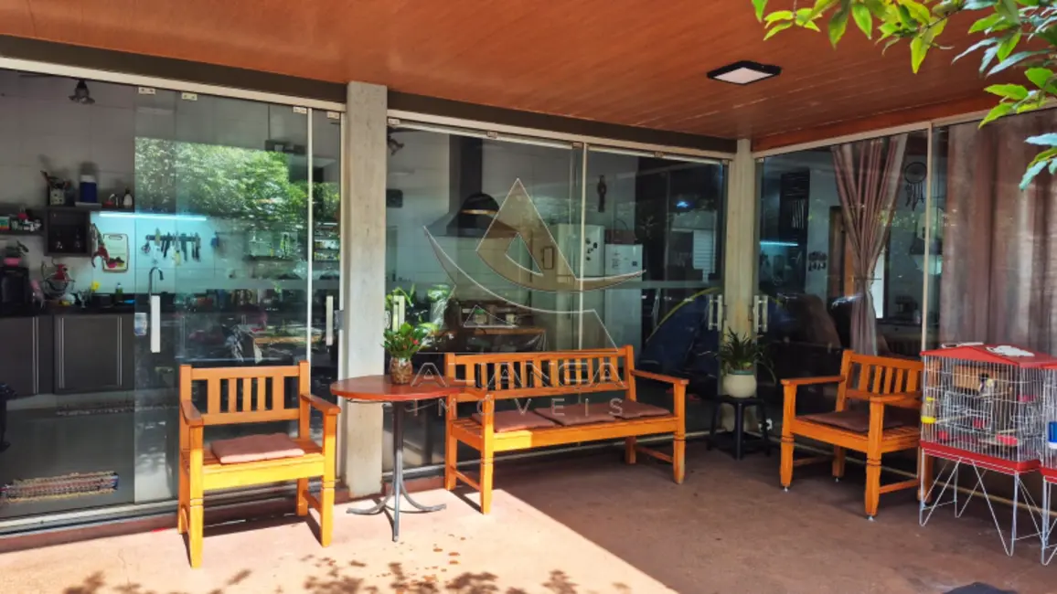 Casa de Condomínio com 3 quartos à venda, 280m2 em Cravinhos - SP - imagem 1 Foto 1 de Casa de Condomínio com 3 quartos à venda, 280m2 em Cravinhos - SP