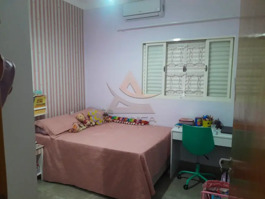 Casa com 3 quartos à venda, 132m2 em Centro, Ribeirao Preto - SP - imagem 9 Foto 9 de Casa com 3 quartos à venda, 132m2 em Centro, Ribeirao Preto - SP