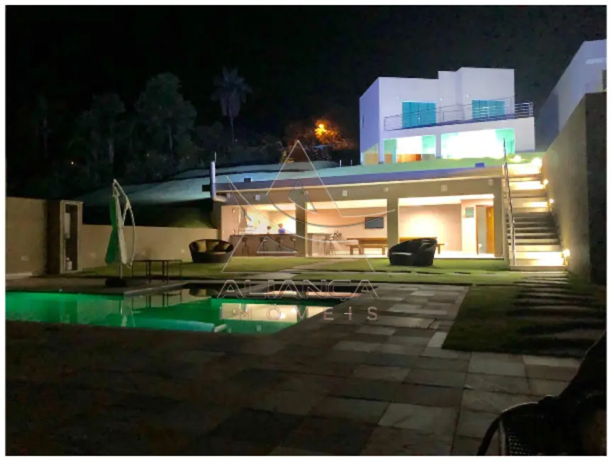 Casa com 3 quartos à venda, 350m2 em Capitolio - MG - imagem 1 Foto 1 de Casa com 3 quartos à venda, 350m2 em Capitolio - MG