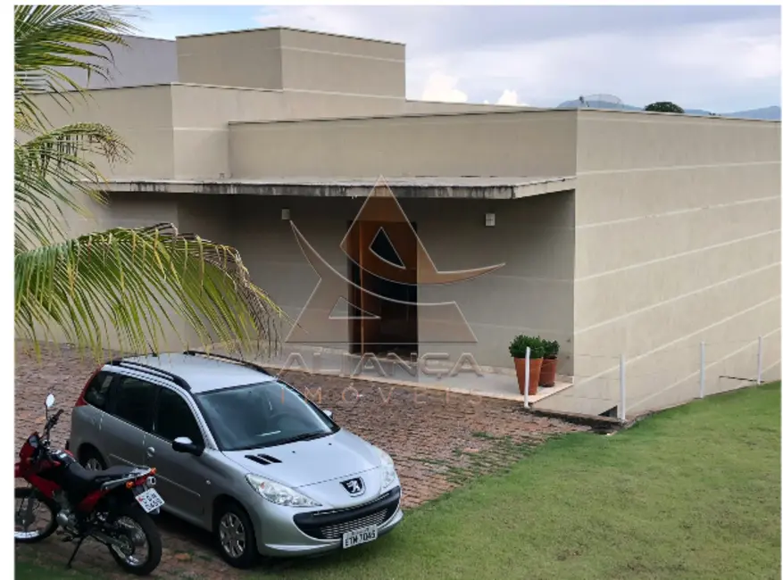 Casa com 3 quartos à venda, 350m2 em Capitolio - MG - imagem 4 Foto 4 de Casa com 3 quartos à venda, 350m2 em Capitolio - MG