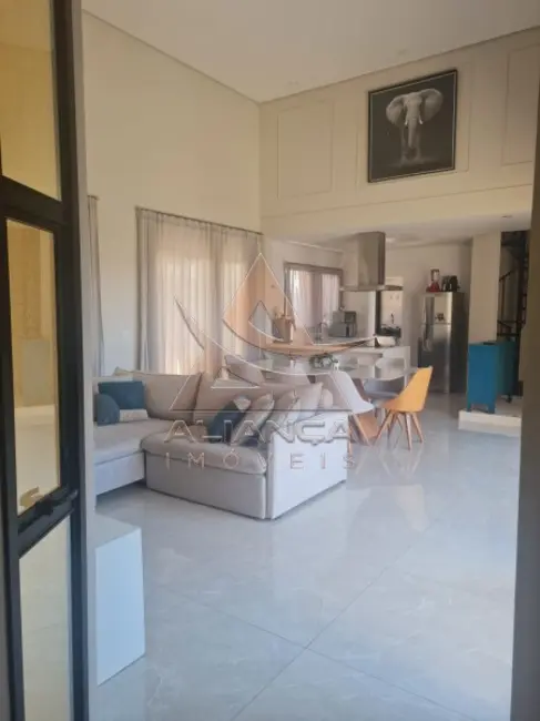 Casa de Condomínio com 3 quartos à venda, 238m2 em Vila do Golf, Ribeirao Preto - SP - imagem 2 Foto 2 de Casa de Condomínio com 3 quartos à venda, 238m2 em Vila do Golf, Ribeirao Preto - SP