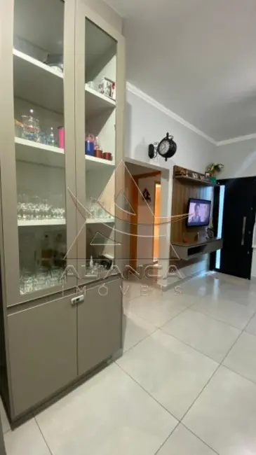 Casa com 2 quartos à venda, 53m2 em Parque das Oliveiras, Ribeirao Preto - SP - imagem 2 Foto 2 de Casa com 2 quartos à venda, 53m2 em Parque das Oliveiras, Ribeirao Preto - SP