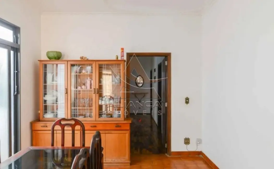 Foto 2 de Casa com 4 quartos à venda, 224m2 em Ribeirao Preto - SP