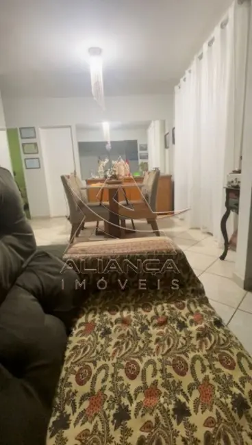 Casa com 3 quartos à venda, 174m2 em Ribeirao Preto - SP - imagem 3 Foto 3 de Casa com 3 quartos à venda, 174m2 em Ribeirao Preto - SP