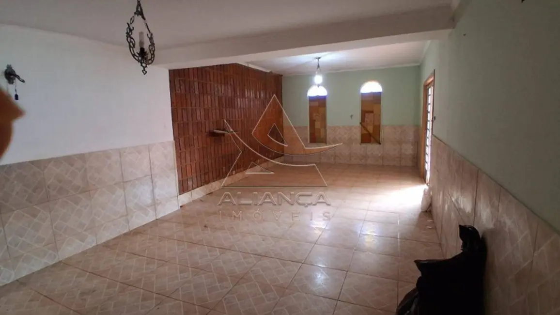 Casa com 3 quartos à venda, 246m2 em Vila Virgínia, Ribeirao Preto - SP - imagem 1 Foto 1 de Casa com 3 quartos à venda, 246m2 em Vila Virgínia, Ribeirao Preto - SP