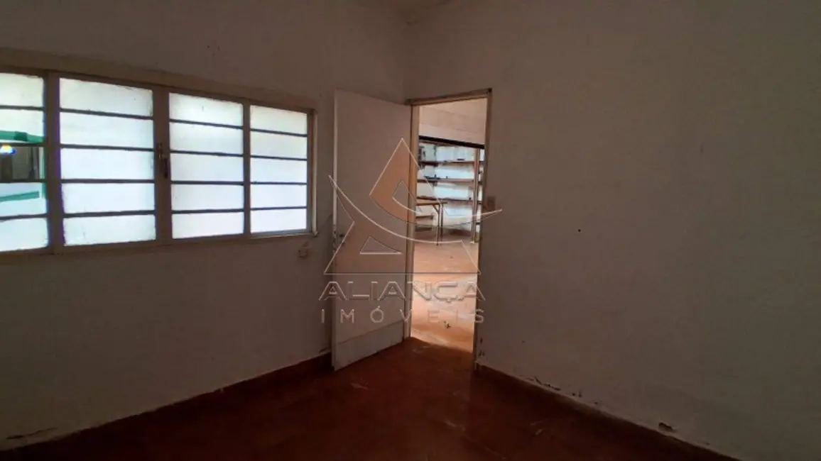 Casa com 3 quartos à venda, 246m2 em Vila Virgínia, Ribeirao Preto - SP - imagem 2 Foto 2 de Casa com 3 quartos à venda, 246m2 em Vila Virgínia, Ribeirao Preto - SP