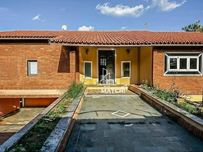 Casa de Condomínio com 4 quartos à venda, 1047m2 em Vila Petrópolis, Atibaia - SP - imagem 4 Foto 4 de Casa de Condomínio com 4 quartos à venda, 1047m2 em Vila Petrópolis, Atibaia - SP