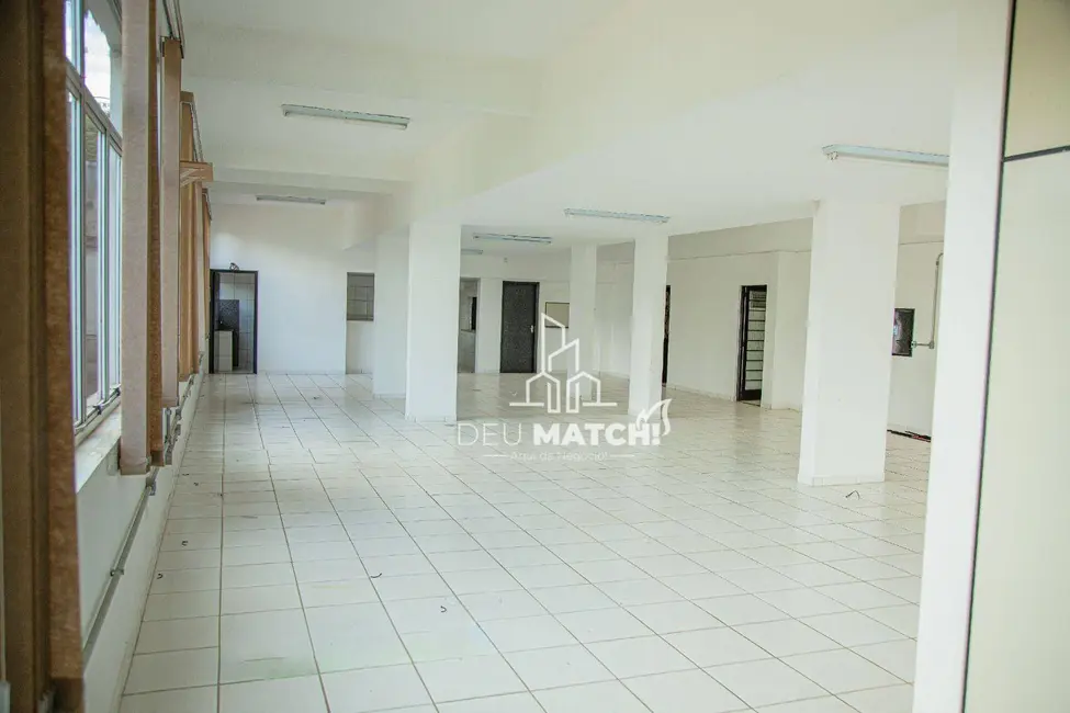 Sala Comercial para alugar, 557m2 em Centro, Atibaia - SP - imagem 3 Foto 3 de Sala Comercial para alugar, 557m2 em Centro, Atibaia - SP