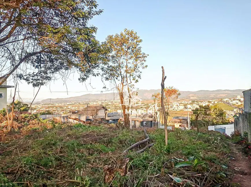 Foto 3 de Terreno / Lote à venda, 1113m2 em Chácaras Maringá, Atibaia - SP