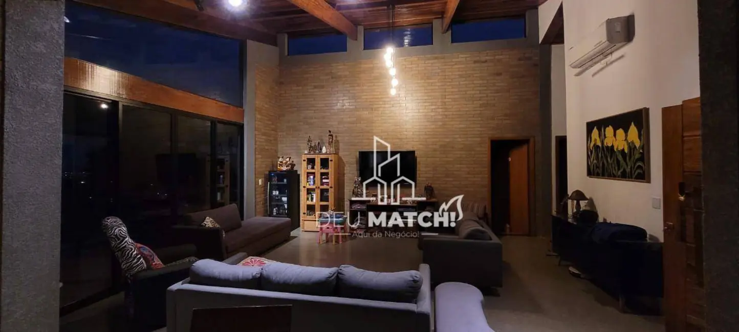 Foto 4 de Casa de Condomínio com 3 quartos à venda, 1000m2 em Rio Abaixo, Atibaia - SP