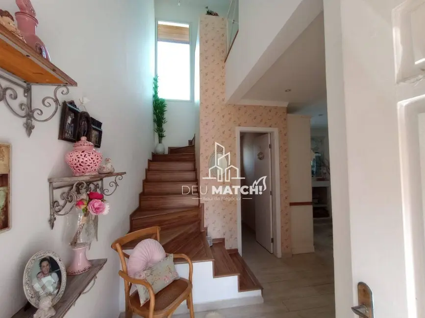 Casa de Condomínio com 3 quartos à venda, 232m2 em Atibaia - SP - imagem 4 Foto 4 de Casa de Condomínio com 3 quartos à venda, 232m2 em Atibaia - SP