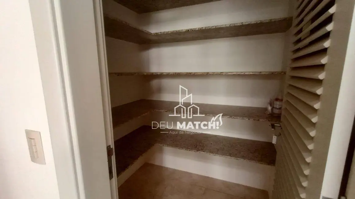 Casa de Condomínio com 4 quartos à venda, 1939m2 em Atibaia - SP - imagem 8 Foto 8 de Casa de Condomínio com 4 quartos à venda, 1939m2 em Atibaia - SP