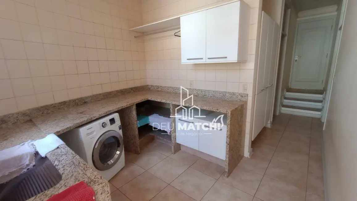 Casa de Condomínio com 4 quartos à venda, 1939m2 em Atibaia - SP - imagem 2 Foto 2 de Casa de Condomínio com 4 quartos à venda, 1939m2 em Atibaia - SP