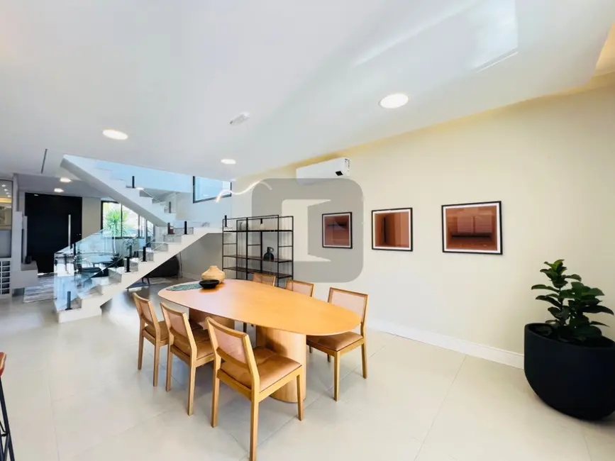 Foto 2 de Casa de Condomínio com 4 quartos à venda, 320m2 em Swiss Park, Campinas - SP