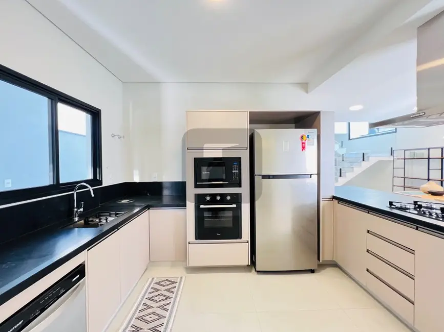 Casa de Condomínio com 4 quartos à venda, 320m2 em Swiss Park, Campinas - SP - imagem 6 Foto 6 de Casa de Condomínio com 4 quartos à venda, 320m2 em Swiss Park, Campinas - SP