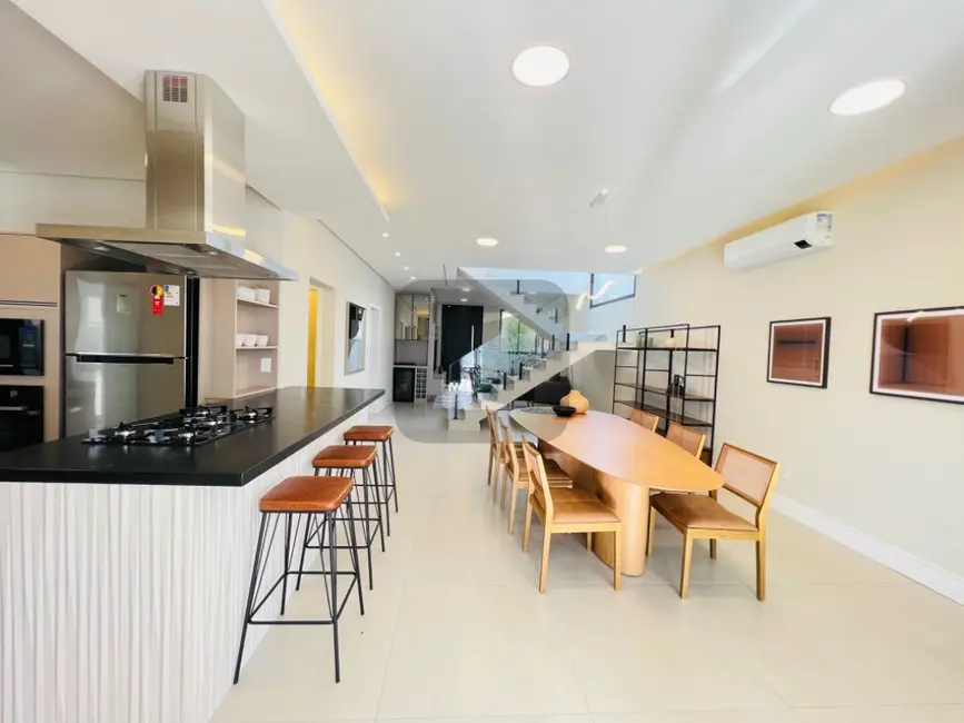 Casa de Condomínio com 4 quartos à venda, 320m2 em Swiss Park, Campinas - SP - imagem 5 Foto 5 de Casa de Condomínio com 4 quartos à venda, 320m2 em Swiss Park, Campinas - SP