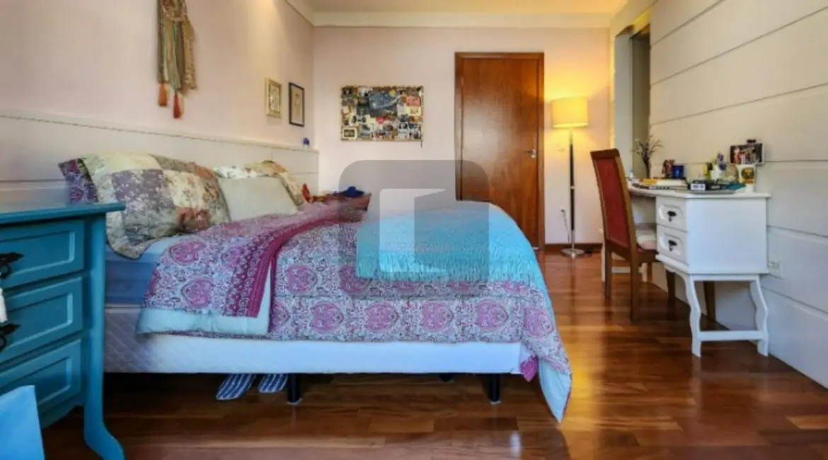 Foto 9 de Casa de Condomínio com 3 quartos à venda, 250m2 em Swiss Park, Campinas - SP