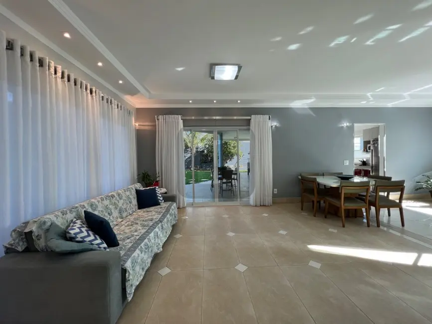 Foto 2 de Casa de Condomínio com 3 quartos à venda, 345m2 em Swiss Park, Campinas - SP