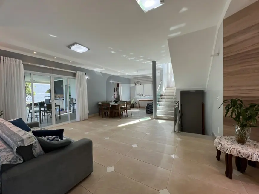 Foto 3 de Casa de Condomínio com 3 quartos à venda, 345m2 em Swiss Park, Campinas - SP