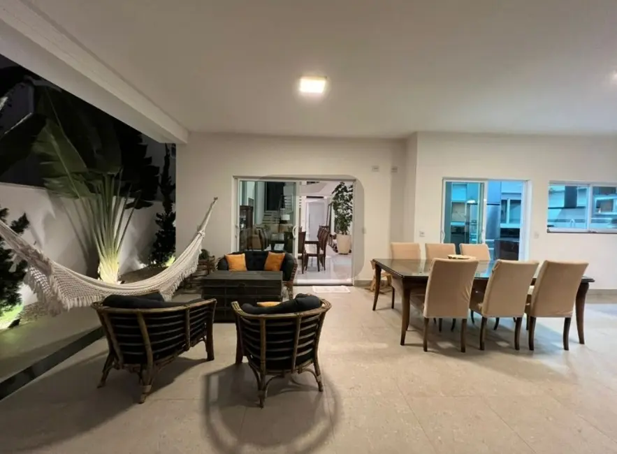 Casa de Condomínio com 4 quartos à venda e para alugar, 280m2 em Swiss Park, Campinas - SP - imagem 8 Foto 8 de Casa de Condomínio com 4 quartos à venda e para alugar, 280m2 em Swiss Park, Campinas - SP
