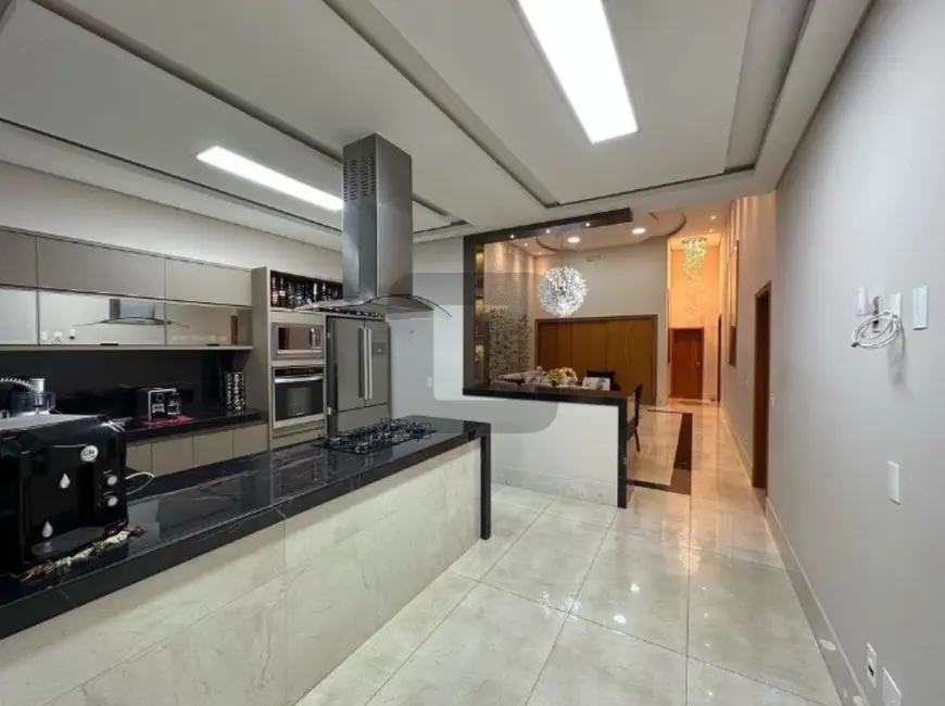 Foto 6 de Casa de Condomínio com 3 quartos à venda, 216m2 em Swiss Park, Campinas - SP