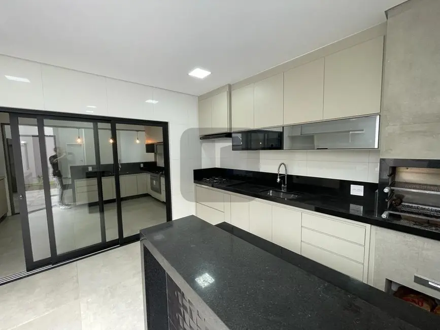 Foto 6 de Casa de Condomínio com 3 quartos à venda, 206m2 em Swiss Park, Campinas - SP