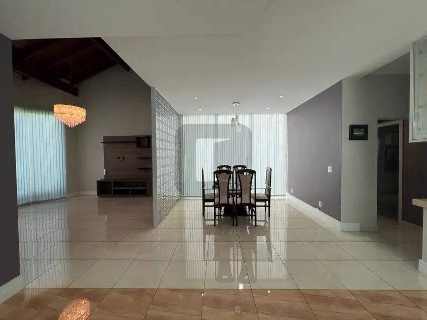 Foto 4 de Casa de Condomínio com 4 quartos à venda e para alugar, 216m2 em Swiss Park, Campinas - SP