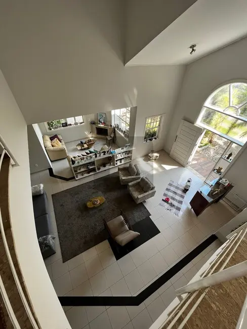 Casa de Condomínio com 4 quartos à venda e para alugar, 345m2 em Chácaras Alpina, Valinhos - SP - imagem 3 Foto 3 de Casa de Condomínio com 4 quartos à venda e para alugar, 345m2 em Chácaras Alpina, Valinhos - SP