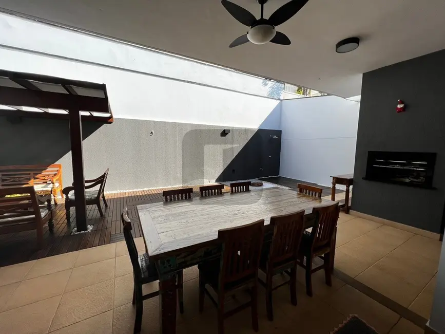 Foto 8 de Casa de Condomínio com 3 quartos à venda, 253m2 em Swiss Park, Campinas - SP