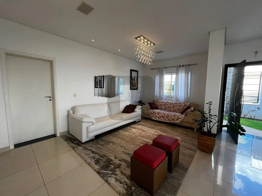 Foto 3 de Casa de Condomínio com 3 quartos à venda, 253m2 em Swiss Park, Campinas - SP