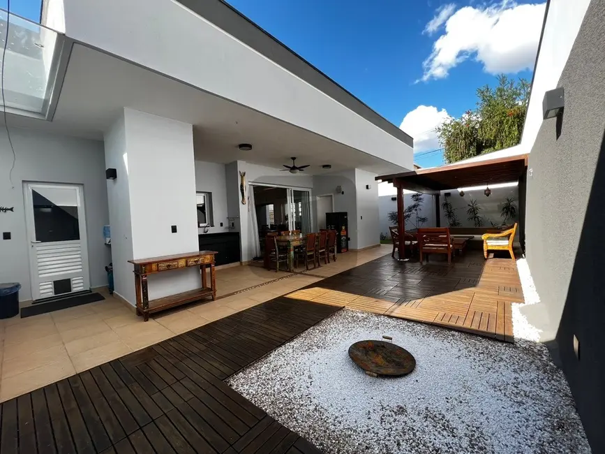 Foto 5 de Casa de Condomínio com 3 quartos à venda, 253m2 em Swiss Park, Campinas - SP