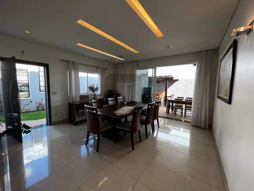 Foto 4 de Casa de Condomínio com 3 quartos à venda, 253m2 em Swiss Park, Campinas - SP