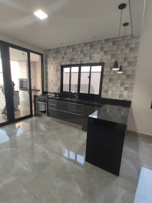 Foto 4 de Casa de Condomínio com 3 quartos à venda, 250m2 em Residencial Jardim do Jatobá, Hortolandia - SP