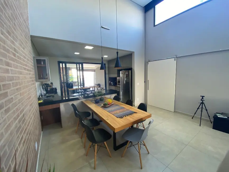 Foto 4 de Casa de Condomínio com 3 quartos à venda, 213m2 em Swiss Park, Campinas - SP