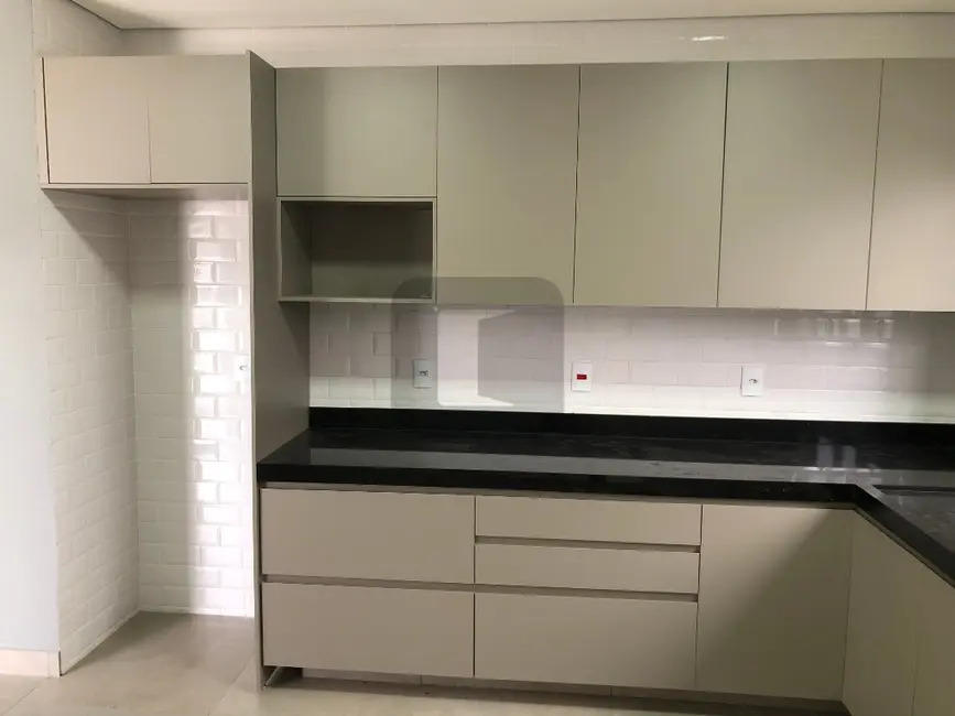 Casa de Condomínio com 3 quartos à venda, 200m2 em Jardim São Marcos, Valinhos - SP - imagem 9 Foto 9 de Casa de Condomínio com 3 quartos à venda, 200m2 em Jardim São Marcos, Valinhos - SP