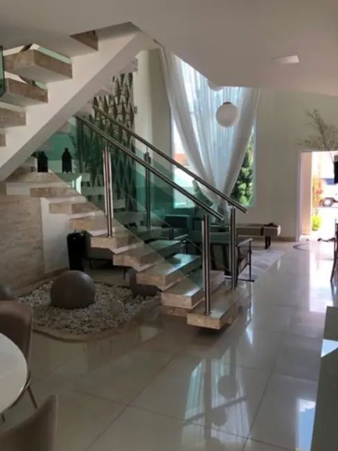 Foto 3 de Casa de Condomínio com 3 quartos à venda, 230m2 em Parque Ortolândia, Hortolandia - SP