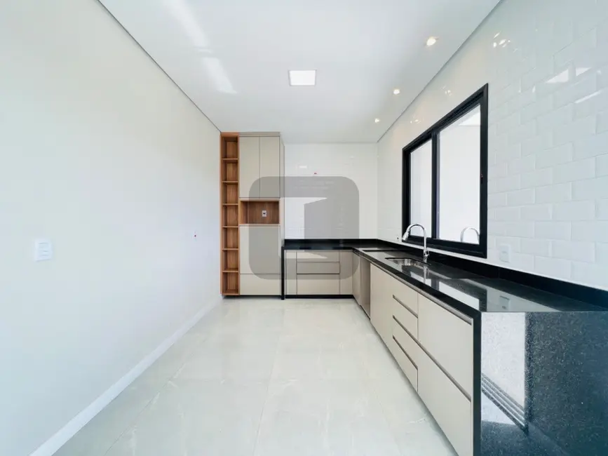 Foto 4 de Casa de Condomínio com 4 quartos à venda, 280m2 em Roncáglia, Valinhos - SP