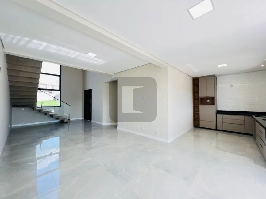 Foto 3 de Casa de Condomínio com 4 quartos à venda, 280m2 em Roncáglia, Valinhos - SP